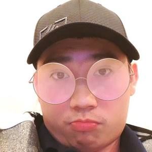 Meet your Posher, Tom